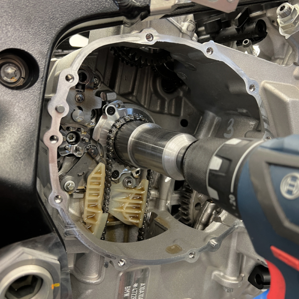Oil pump priming tool – Bild 2